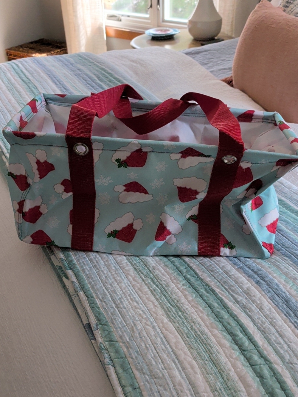 thirty-one Light Teal Santa Hat Tote with Red Handles